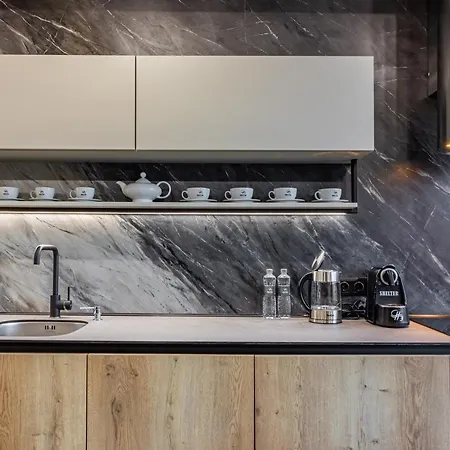 Shelter 4* Μπούκοβελ