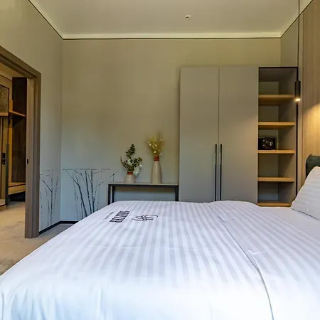 Shelter Aparthotel 3*