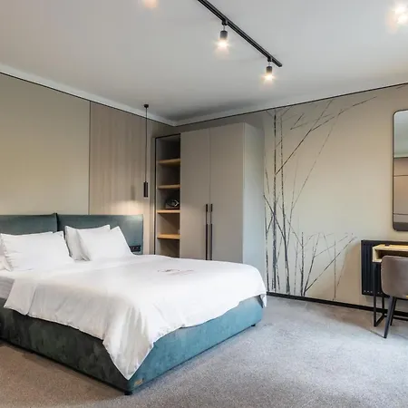 Shelter Aparthotel