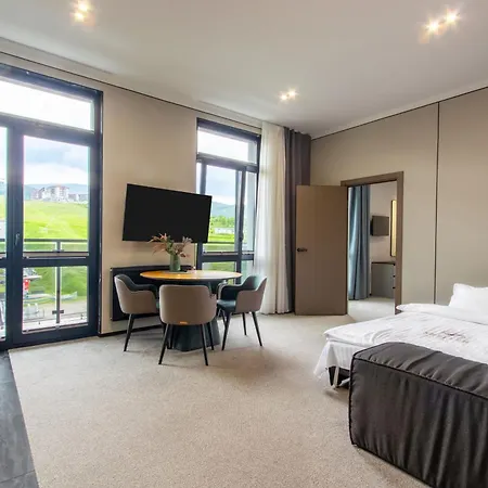 Shelter Ξενοδοχείο με διαμερίσματα Μπούκοβελ