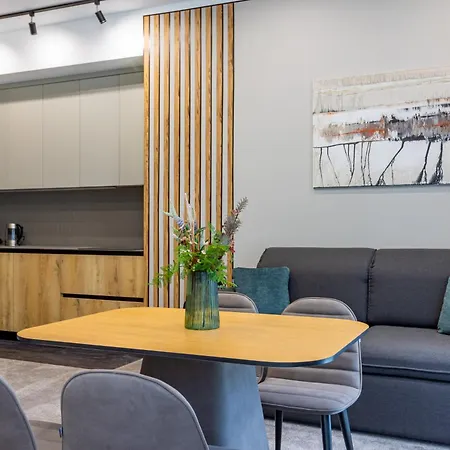 Ξενοδοχείο με διαμερίσματα Shelter 4*