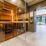 Hotel apartamentowy Shelter 4*