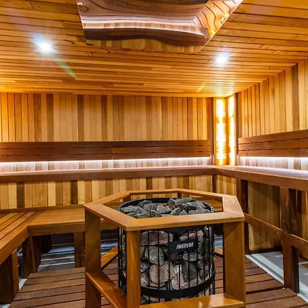 Apartmanhotel Shelter 4*